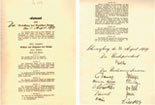 Bild: Erste und letzte Seite der Verfassung des Deutschen Reiches vom 11. August 1919 mit handschriftlichen Korrekturen und Unterschriften.