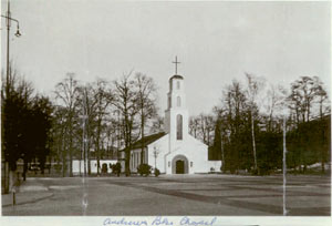 Bild: Am 6. April 1952 wurde nach nur fünf Monaten Bauzeit die "Andrews Chapel" eingeweiht.